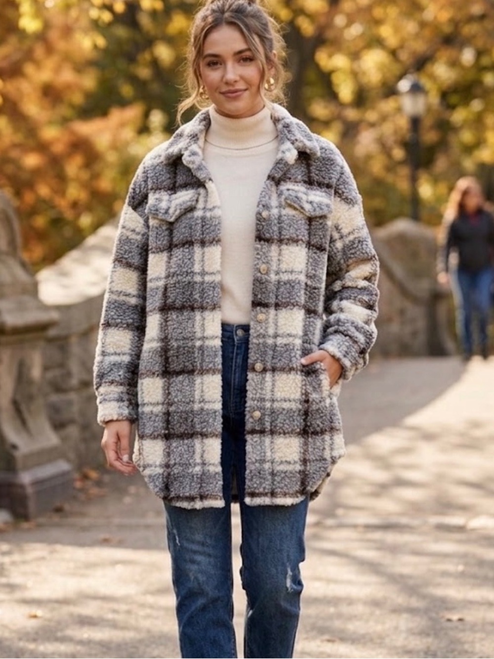 Women’s Size medium Plush Sherpa Plaid Shirt Jacket - Gray brown & Cream
